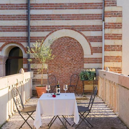 Domus La Costa Apartment Verona Luaran gambar