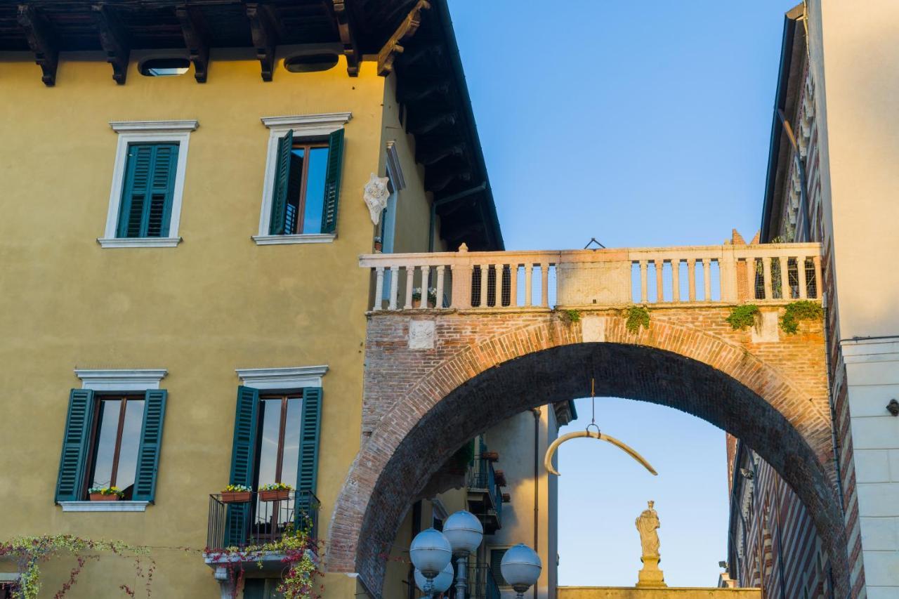 Domus La Costa Apartment Verona Luaran gambar