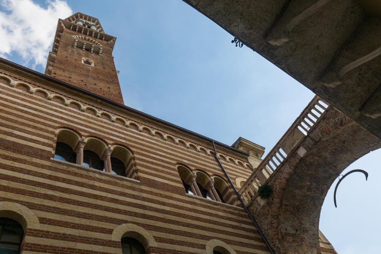 Domus La Costa Apartment Verona Luaran gambar