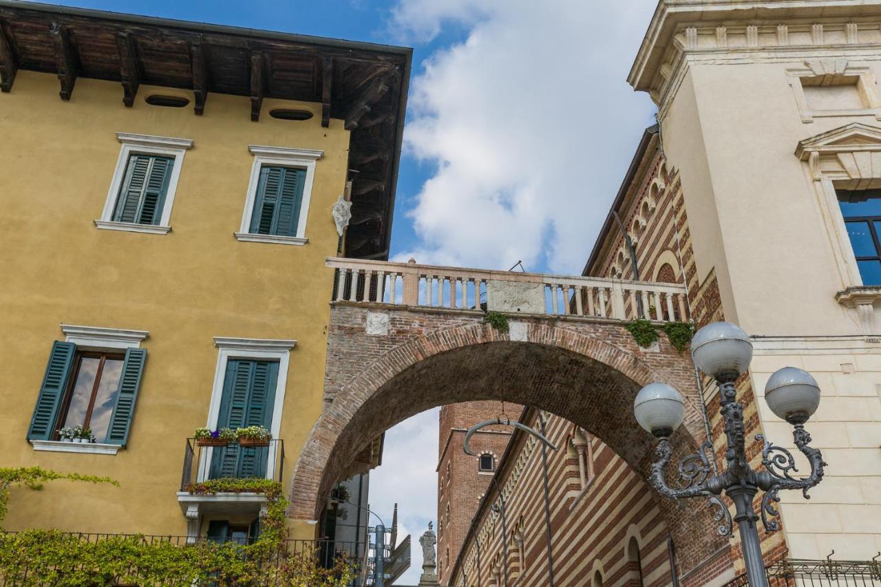 Domus La Costa Apartment Verona Luaran gambar